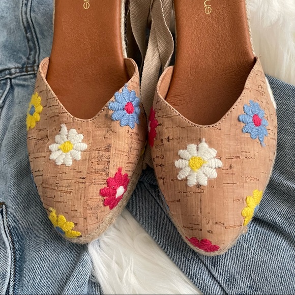 Ensley Andre Assous Espadrille Wedge 🌸🌼 Size 7-7.5 38 - Picture 3 of 13